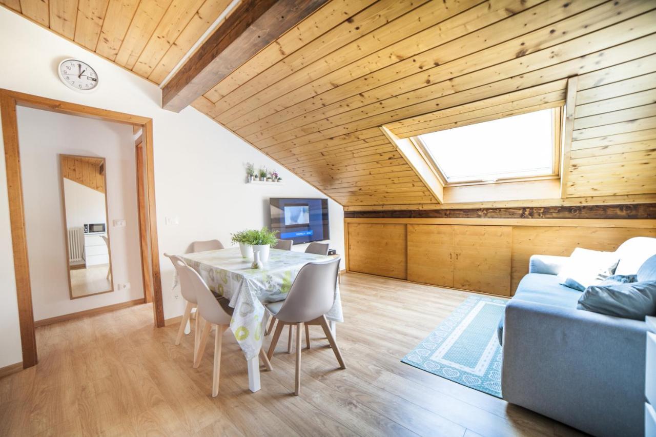 Ferienwohnung La Mansarda Di Emma Pinzolo Exterior foto